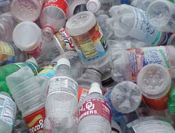В Великобритании увеличилось количество собранных пластиковых бутылок