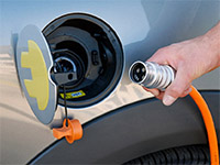 С 1 ноября на всех автозаправках РФ должны быть установлены зарядки для электромобилей