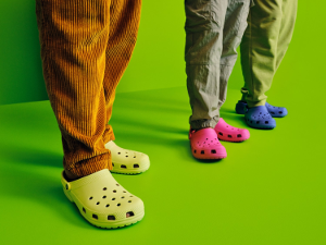 Crocs представляет новый биоматериал Croslite™