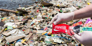 Четвёртый год подряд: Coca-Cola и PepsiCo — вновь главные пластиковые загрязнители планеты